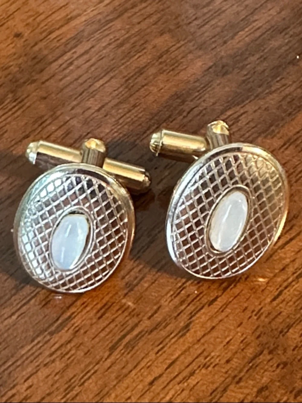 Vintage Mid‎ Century Gold Tone Oval Cufflinks with Mother-of-Pearl Inset